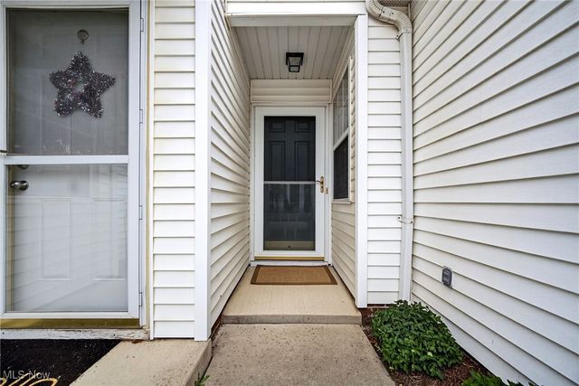 6710 Woodruff Court, Middleburg Heights, OH 44130