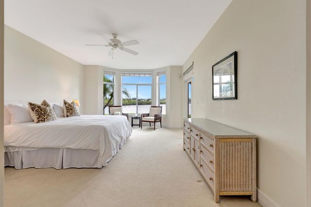 2704 Captains Way, Jupiter, FL 33477