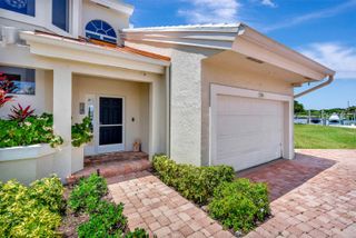 2704 Captains Way, Jupiter, FL 33477