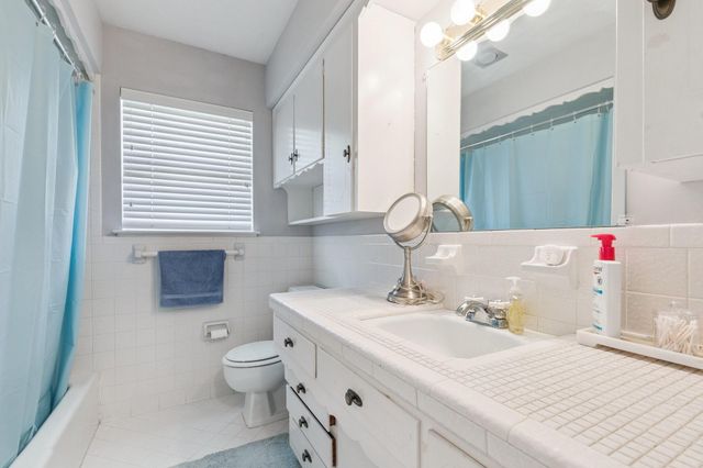 8318 Lullwater Drive, Dallas, TX 75218