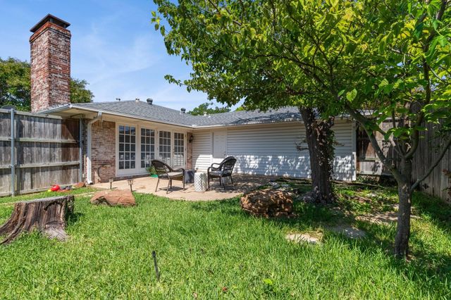 8318 Lullwater Drive, Dallas, TX 75218