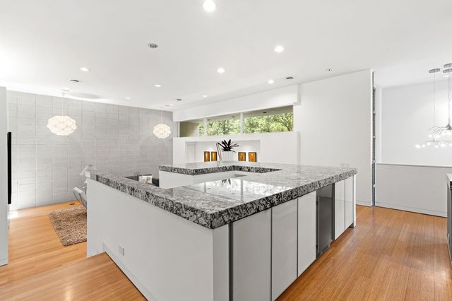 4908 S Shepherd, Houston, TX 77098