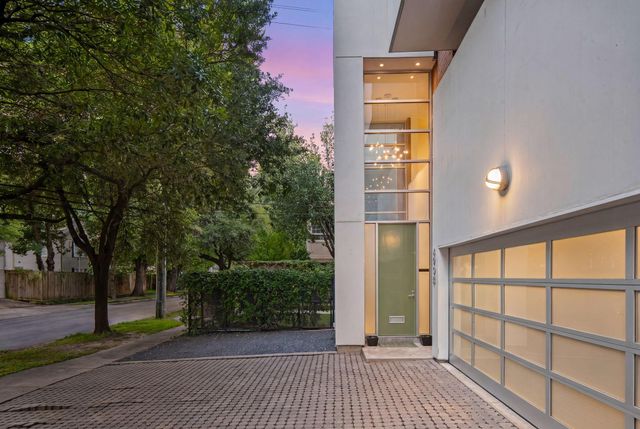 4908 S Shepherd, Houston, TX 77098