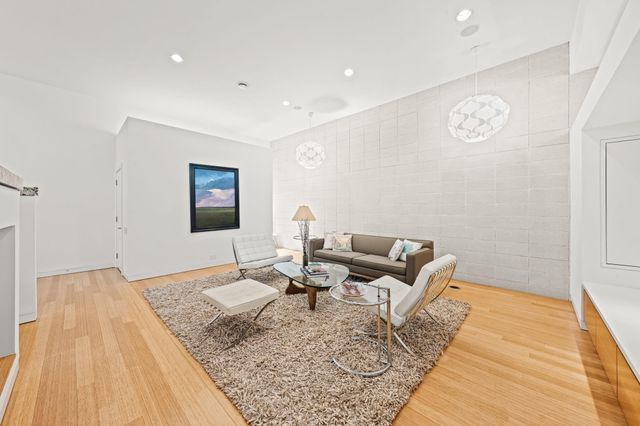 4908 S Shepherd, Houston, TX 77098