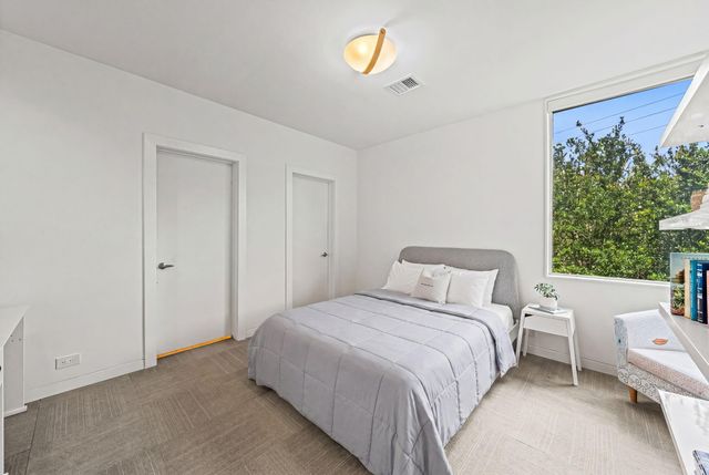4908 S Shepherd, Houston, TX 77098