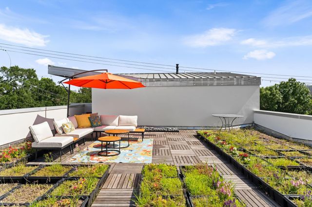 4908 S Shepherd, Houston, TX 77098