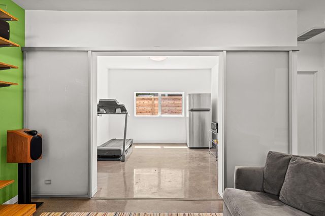 4908 S Shepherd, Houston, TX 77098