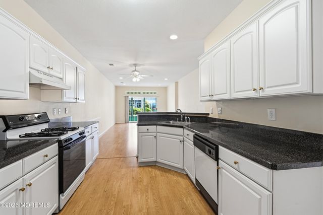 83 Jadelawns Drive, Lakewood, NJ 08701