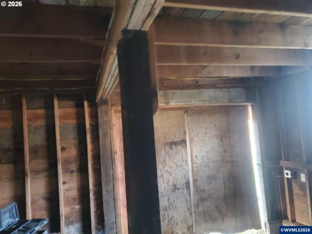 131 Sheldon Av, Falls City, OR 97344