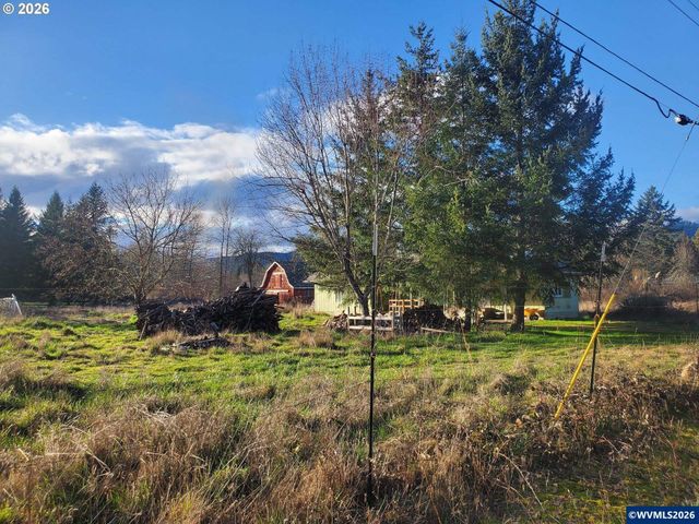 131 Sheldon Av, Falls City, OR 97344