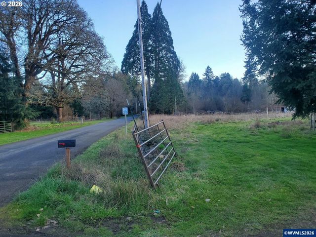 131 Sheldon Av, Falls City, OR 97344