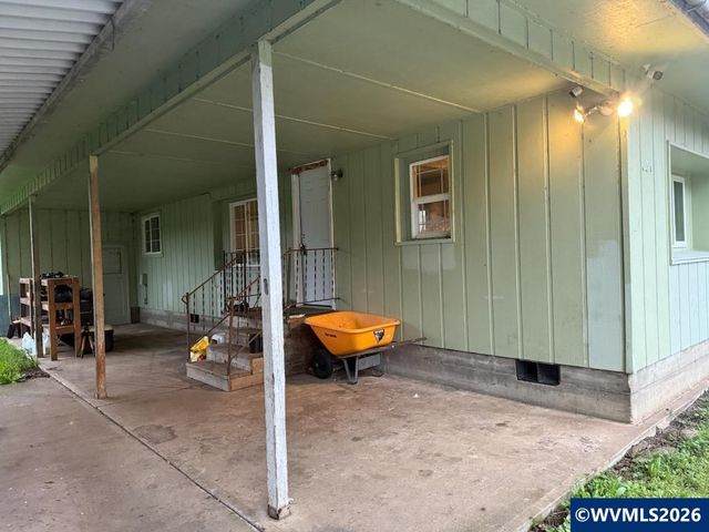 131 Sheldon Av, Falls City, OR 97344