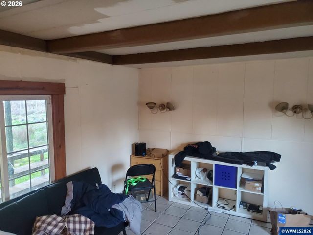 131 Sheldon Av, Falls City, OR 97344