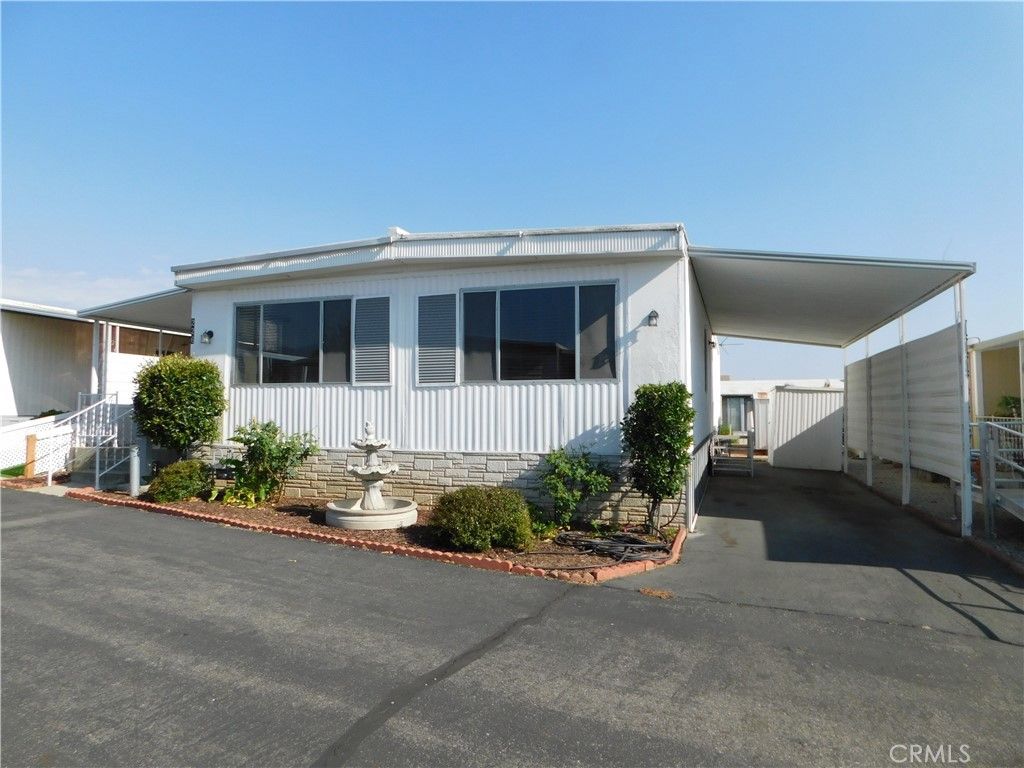 Image 4 of property listing at 12220 5TH Street 226, Yucaipa, CA 92399