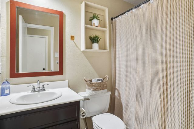 702 Michol Street, Grapevine, TX 76051
