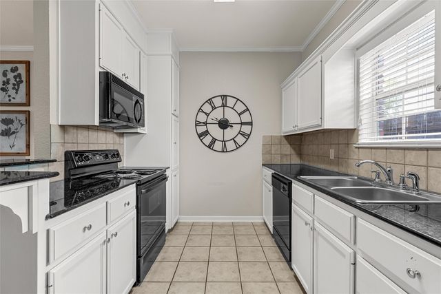 1809 S 11th Street D, Waco, TX 76706