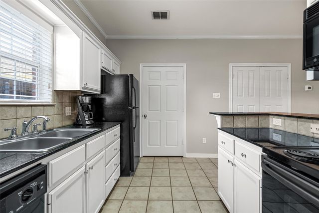 1809 S 11th Street D, Waco, TX 76706
