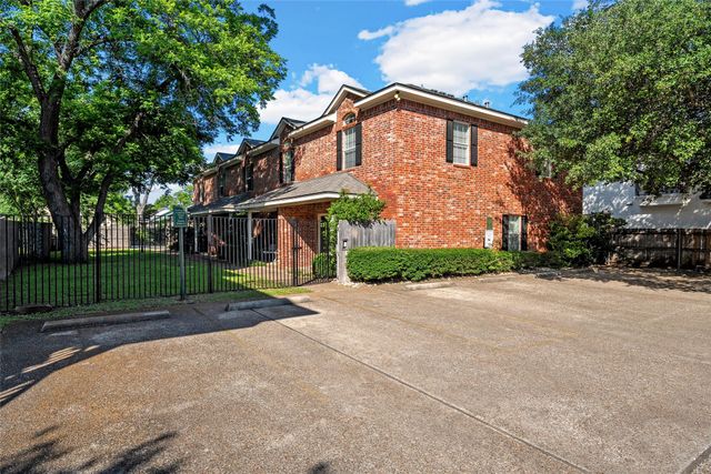 1809 S 11th Street D, Waco, TX 76706