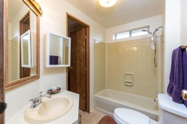 1719 Kiwi Gln, Escondido, CA 92026