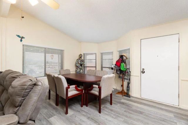 1719 Kiwi Gln, Escondido, CA 92026