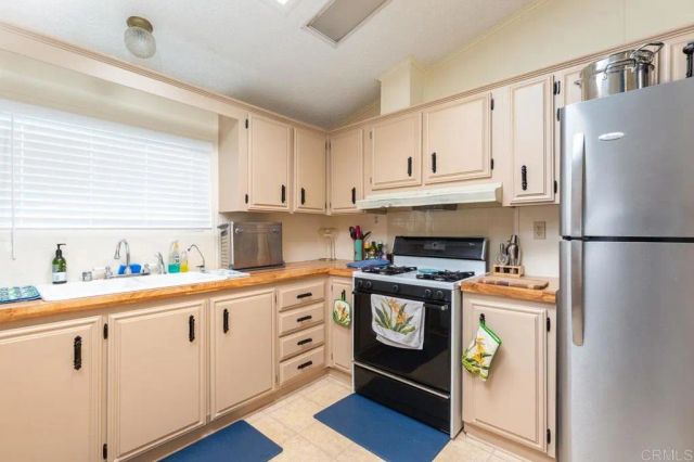 1719 Kiwi Gln, Escondido, CA 92026