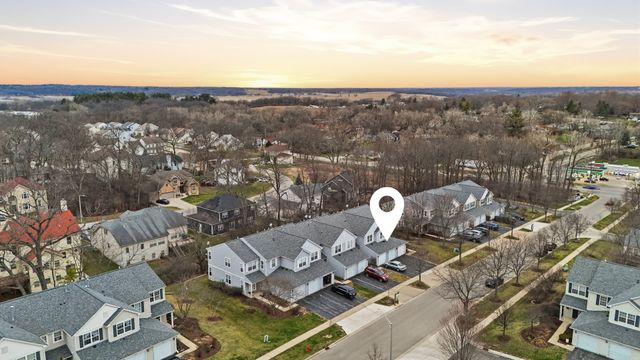 1313 Brookdale Drive, Carpentersville, IL 60110