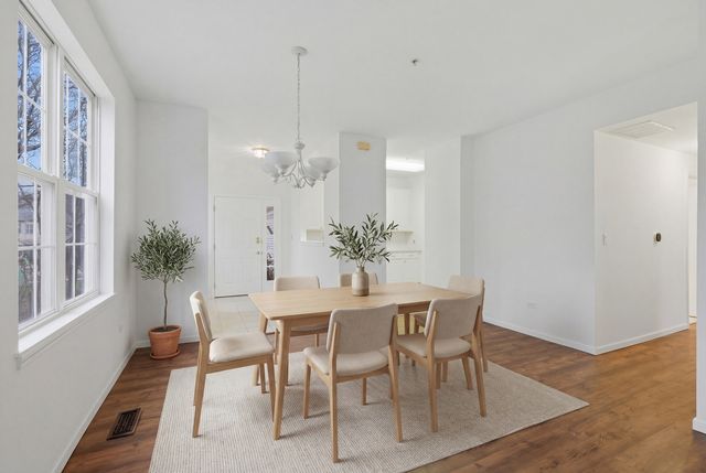 1313 Brookdale Drive, Carpentersville, IL 60110