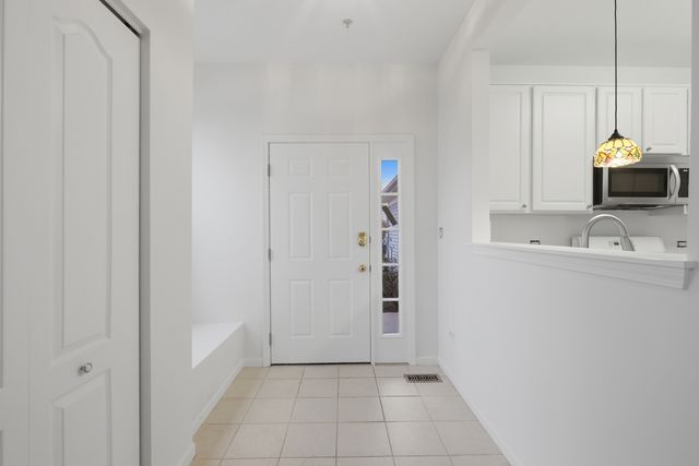 1313 Brookdale Drive, Carpentersville, IL 60110