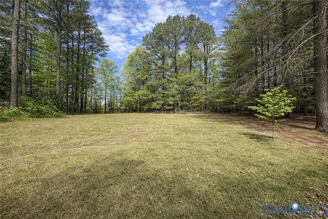 7999 Fast Ln, Mechanicsville, VA 23111