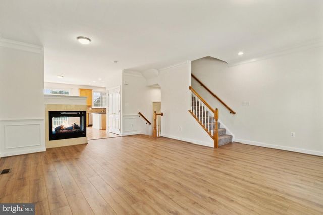11833 WHITWORTH CANNON LN, Bristow, VA 20136