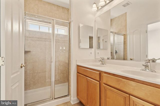 11833 WHITWORTH CANNON LN, Bristow, VA 20136
