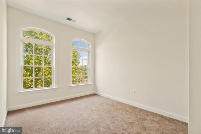 11833 WHITWORTH CANNON LN, Bristow, VA 20136