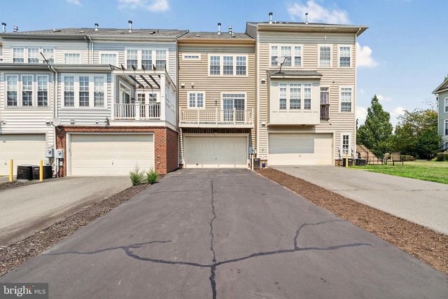 11833 WHITWORTH CANNON LN, Bristow, VA 20136