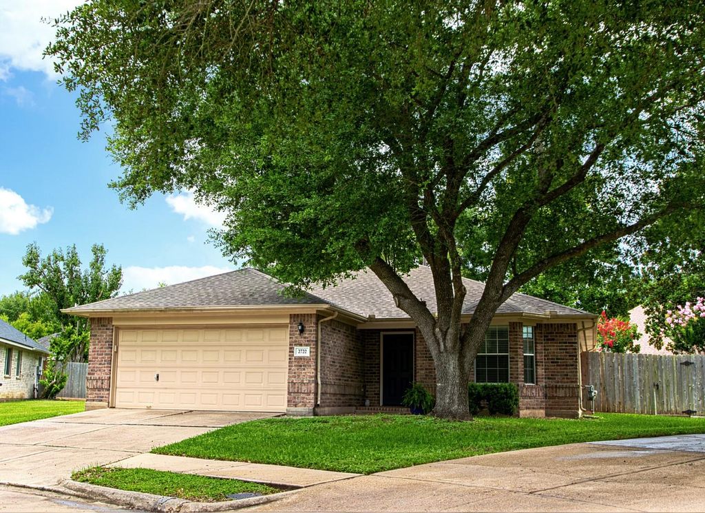 2722 Falling Forest Court, Richmond, TX 77406