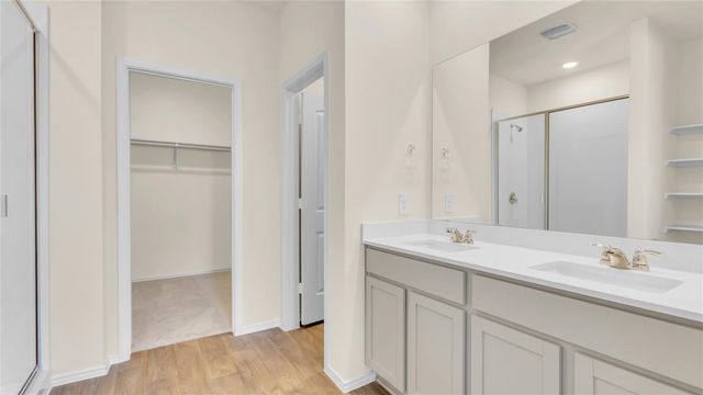 348 Ebbsfleet DR, Uhland, TX 78640