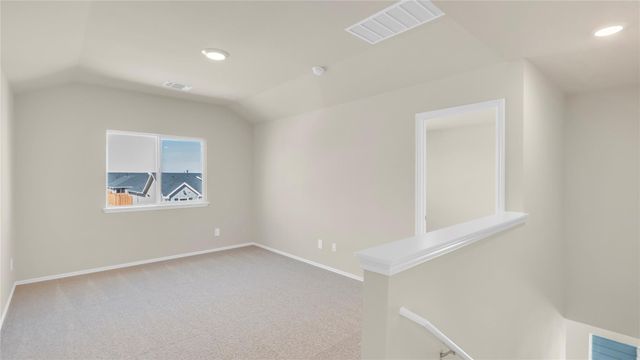 348 Ebbsfleet DR, Uhland, TX 78640