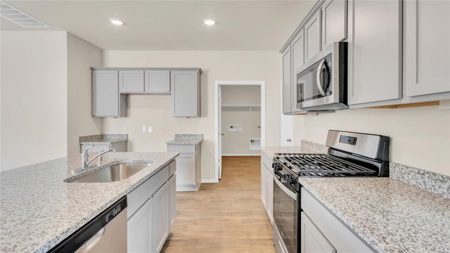348 Ebbsfleet DR, Uhland, TX 78640