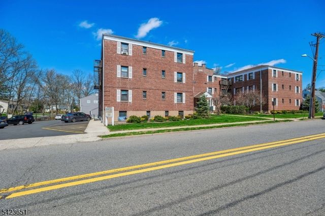 241 E Main St 2B, Bergenfield Boro, NJ 07621