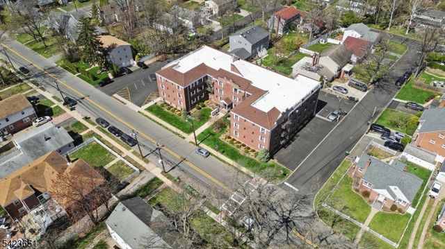 241 E Main St 2B, Bergenfield Boro, NJ 07621