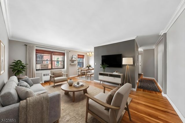 241 E Main St 2B, Bergenfield Boro, NJ 07621
