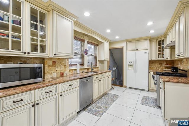 24 Willet Street, Bloomfield, NJ 07003