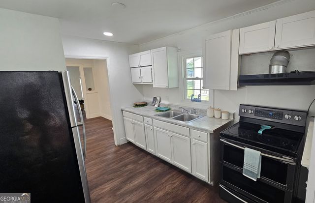 1204 New Doris Street, Dalton, GA 30721