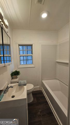 1204 New Doris Street, Dalton, GA 30721