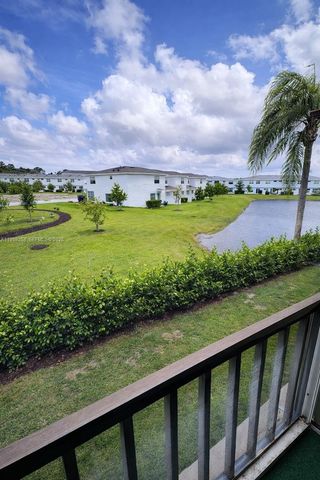 7269 Golf Colony Ct 202, Lake Worth, FL 33467