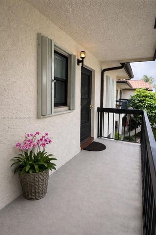 7269 Golf Colony Ct 202, Lake Worth, FL 33467