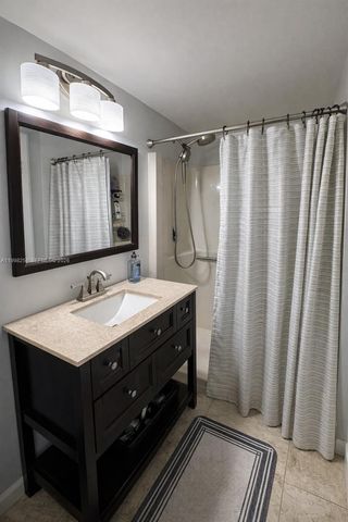 7269 Golf Colony Ct 202, Lake Worth, FL 33467