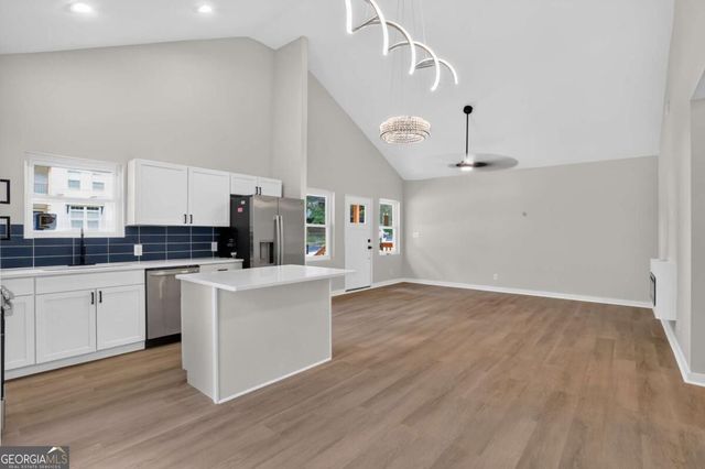 882 Tanner Dr, Scottdale, GA 30079