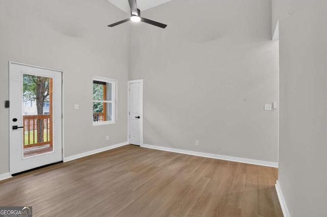 882 Tanner Dr, Scottdale, GA 30079