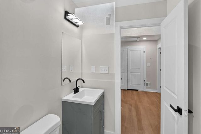 882 Tanner Dr, Scottdale, GA 30079