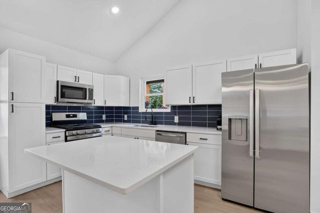 882 Tanner Dr, Scottdale, GA 30079